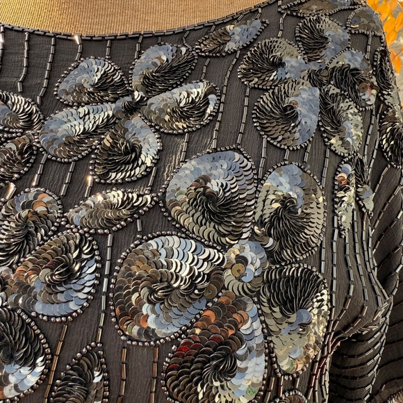 Incredible Vintage 80s Black hand-beaded sequin top - Picture 4 of 11